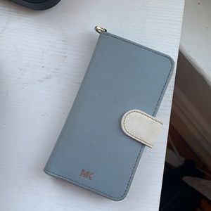 Michael Kors blue wristlet